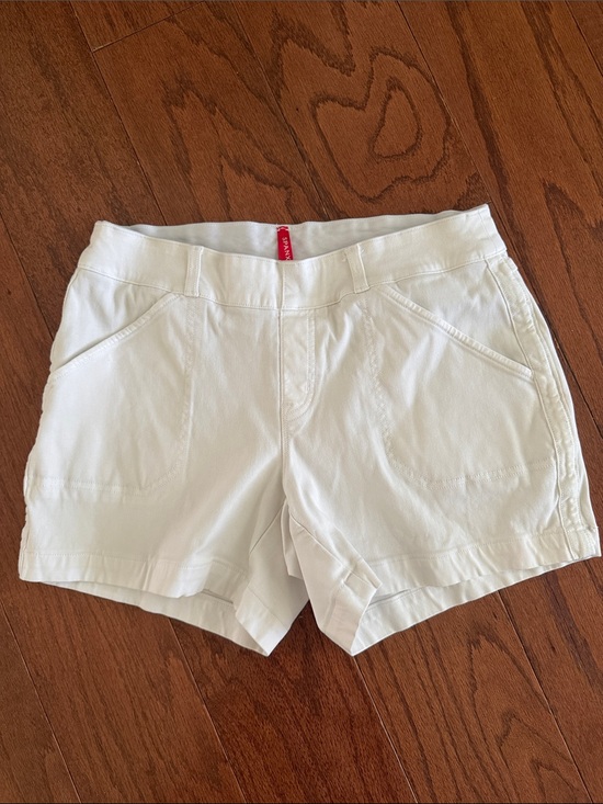 SPANX Pants - SPANX White Casual Stretch Bermuda Shorts